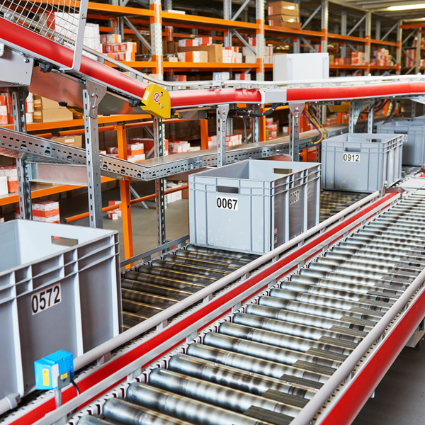 Symbolbild Prozessoptimierung SAP WM in SAP für Lager Versand